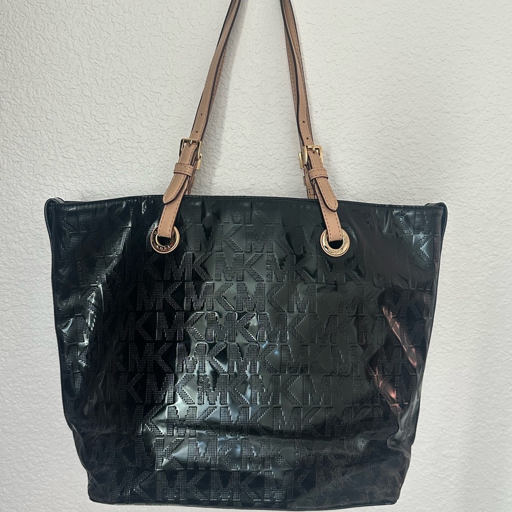 Michael Kors Black Patent Tote Bag Gold Accents - Picture 2 of 3